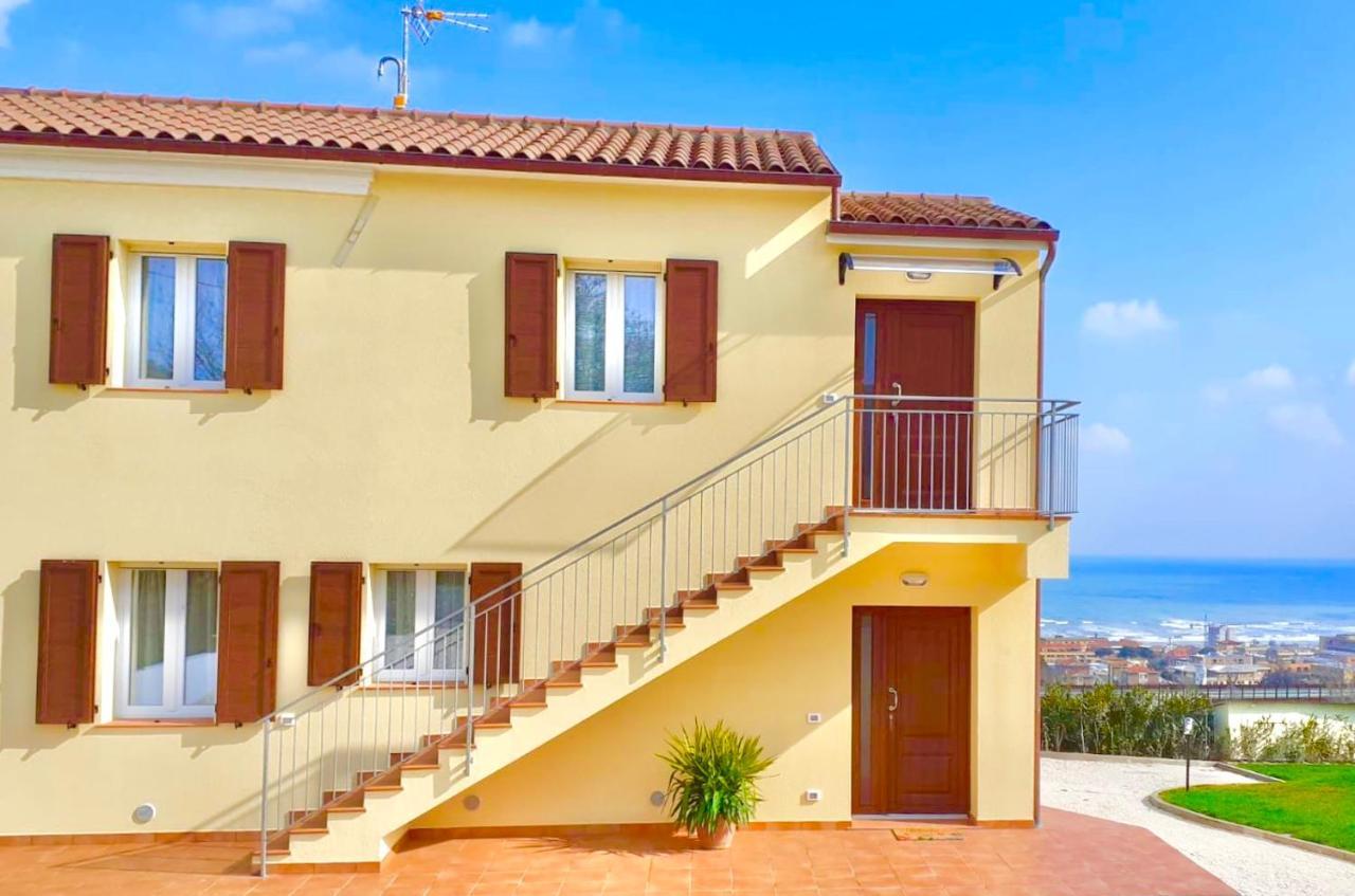 Casa Vacanze Con Vista Mare E Giardino - Amanecer Marzocca di Senigallia Exterior foto