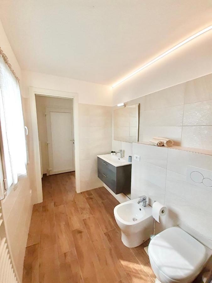 Casa Vacanze Con Vista Mare E Giardino - Amanecer Marzocca di Senigallia Exterior foto